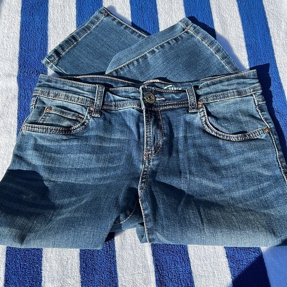 INC Denim Jeans, Skinny leg, regular fit, Crop, Size 2 EUC - Picture 4 of 7